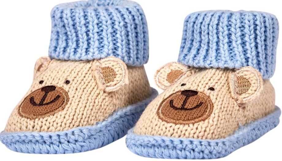 Blå babyfutter med bamseører – sjov og komfortabel leg